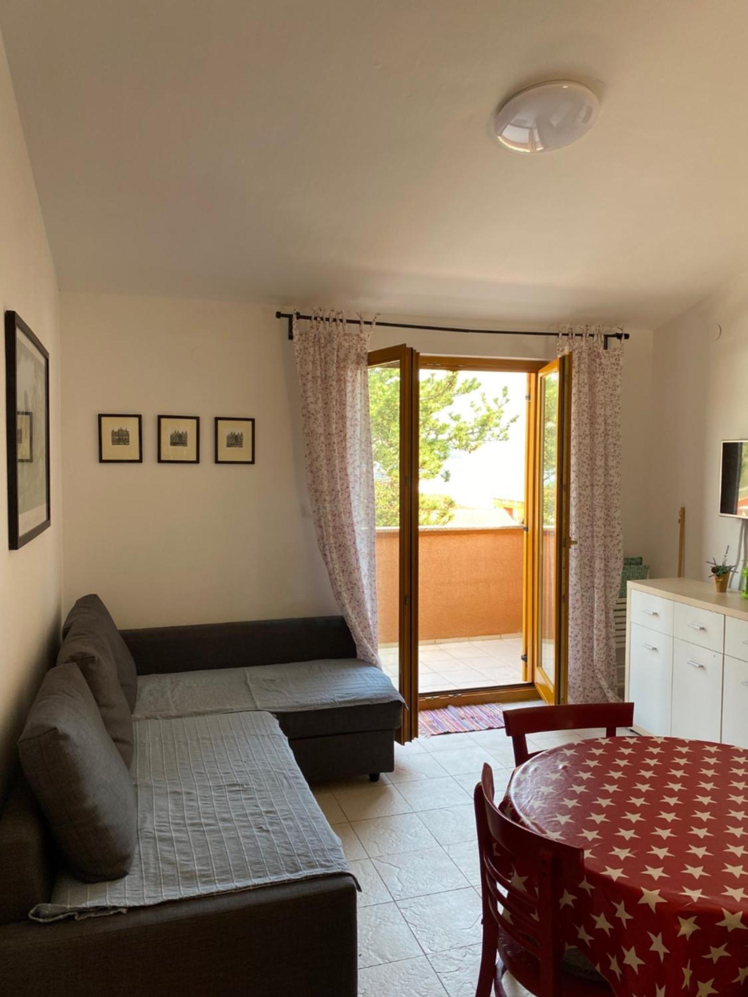 Apartments Lili Baška Esterno foto