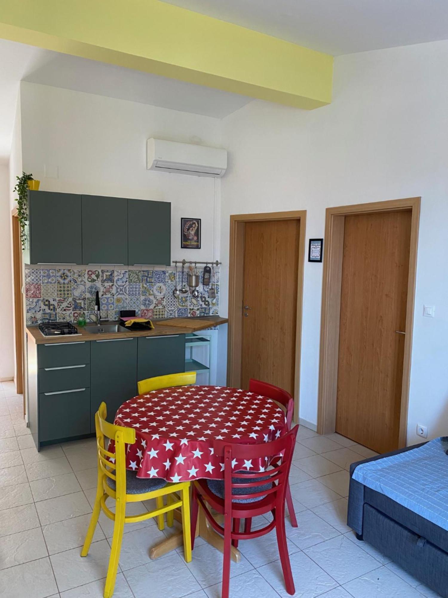 Apartments Lili Baška Esterno foto