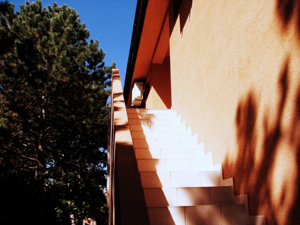 Apartments Lili Baška Esterno foto